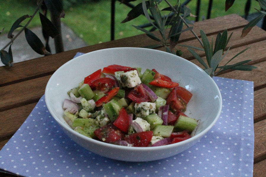 Griechischer Salat - Salat Rezept für Freunde der griechischen Küche