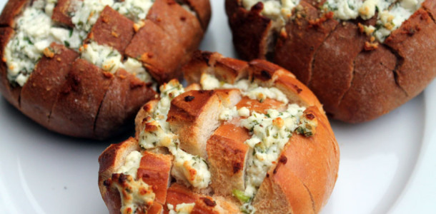 Brotkranz Mit Kräutern Und Käse — Rezepte Suchen