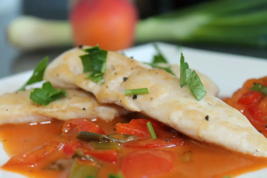 Hähnchenfleisch mit Paprika Madeira Sauce