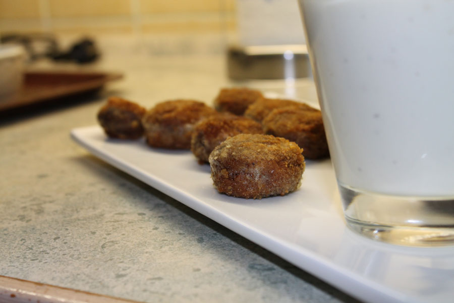 Gebackene Champignons mit Sauerrahm Dip