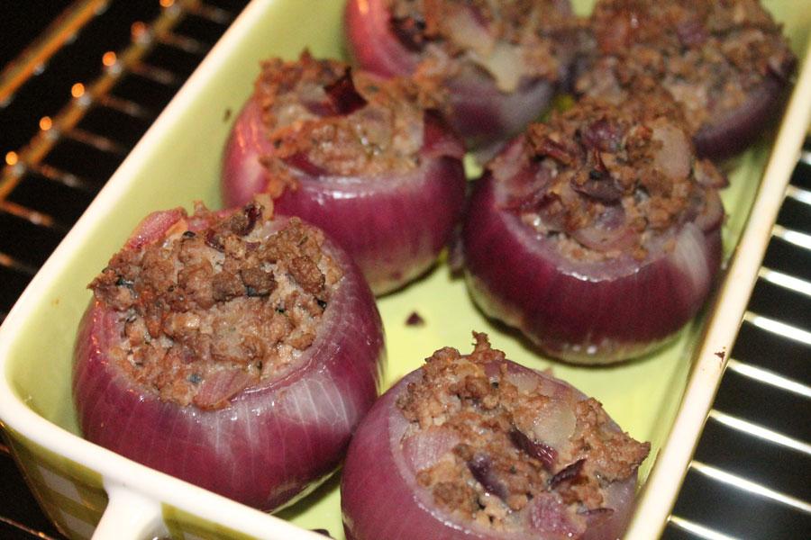 Gefüllte Zwiebeln mit Rinderhack