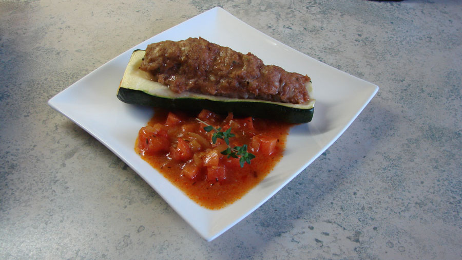 Gefüllte Zucchini mit Hackfleischfüllung