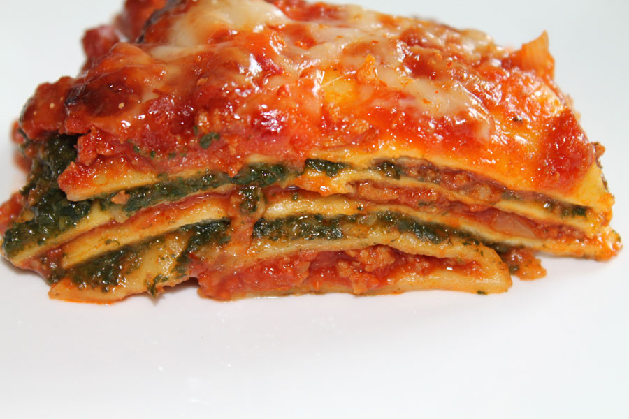 Lasagne mit Spinat und Bolognese
