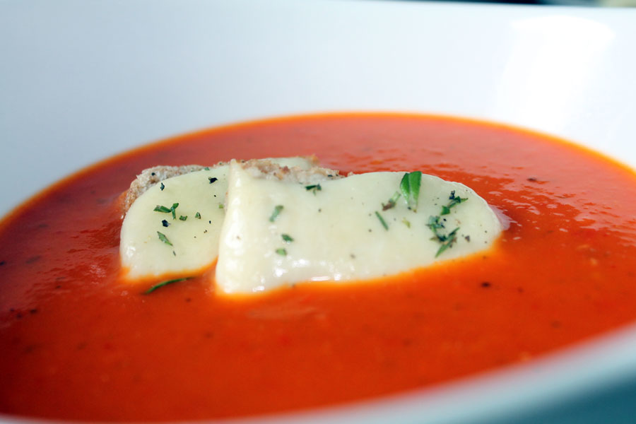 Paprika Nektarinen Suppe