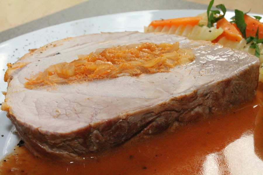 Schweinebraten - Rezept mit Zwiebelfüllung