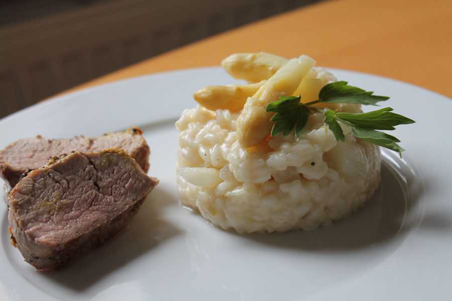Spargelrisotto mit Pfeffer-Schweinefilet