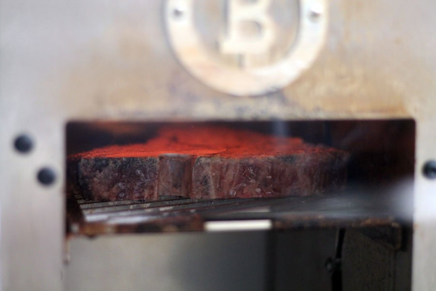 T-Bone Steak aus dem Beefer