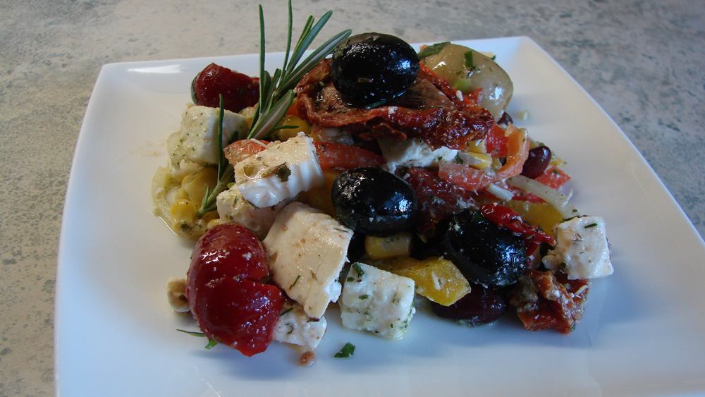 Thunfischsalat mit Schafskäse