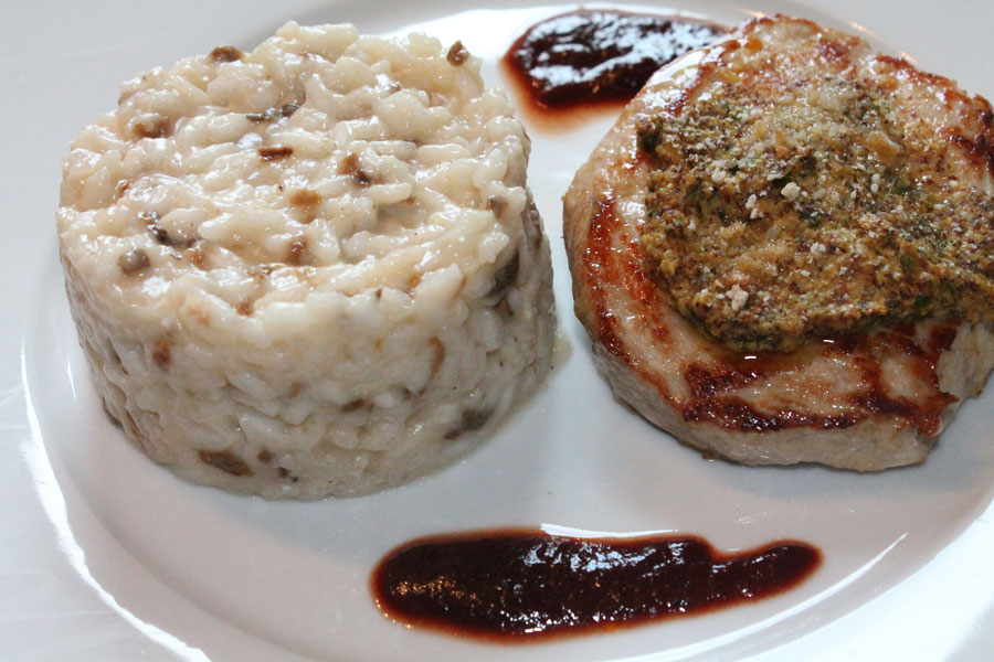 Überbackenes Schweinesteak mit Senfkruste